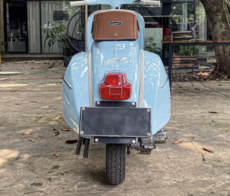 vente de vespa super 150 1966 entièrement restauré proche de st Rémy de Provence 