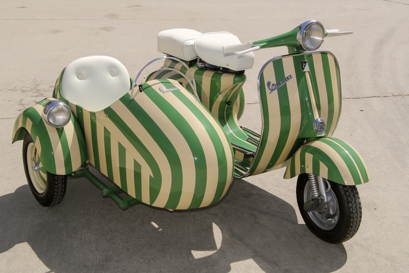 vespa Sidecar entièrement restauré, personnalisé, certificat d’authenticité piaggio , près de Cannes 