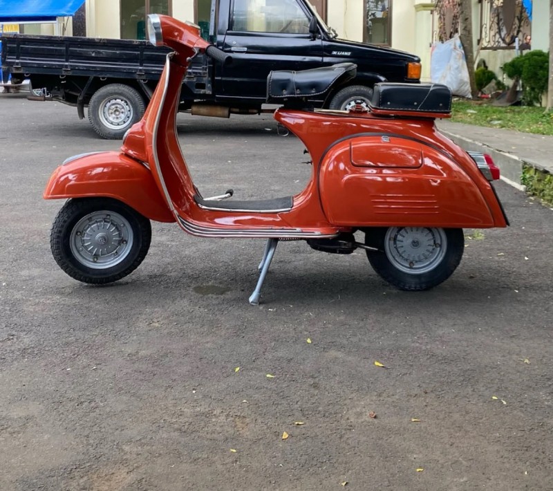 vespa super 150 , restauration complète, carte grise de collection, proche de paris. 