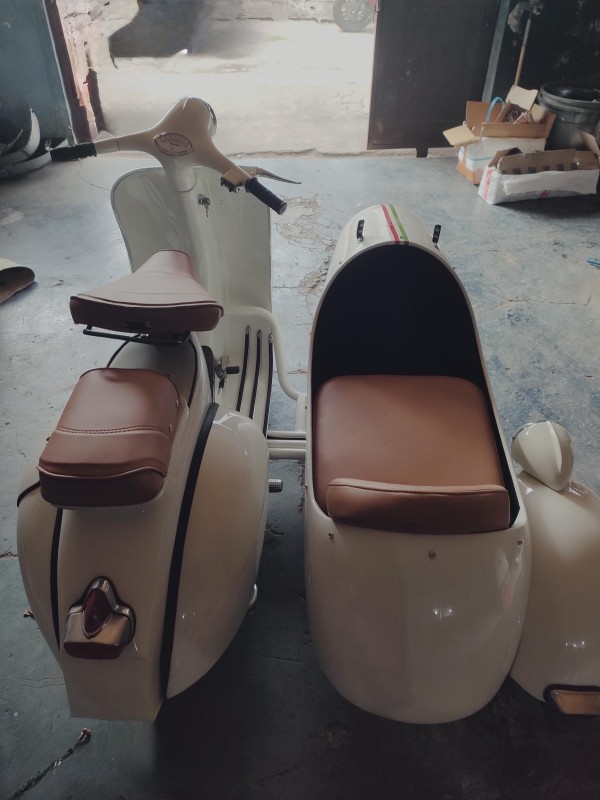 Sidecar vespa entièrement personnalisé, restauration complète, carte grise collection , Paris 