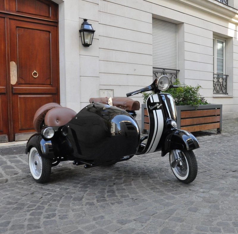 le Sidecar de la vespazienne au service des entreprises pour leur communication . Paris 