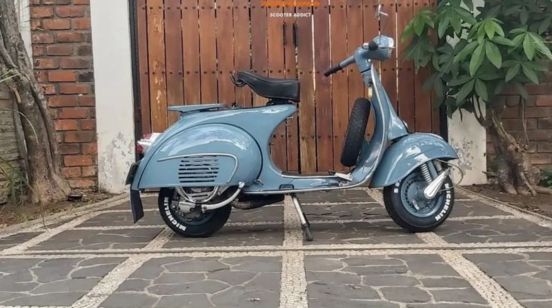Vespa VBB 1965 ,entièrement restaurée , carte grise française collection, proche de Monaco 