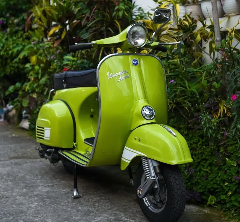 vespa super , vert pomme , restauration complète, carte grise française de collection, paris 