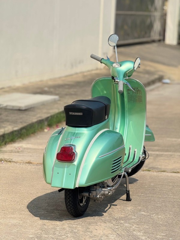 Vespa Super 1966 Vert Métallisé , carte grise de collection, Lilles (Restauration @lavespazienne)