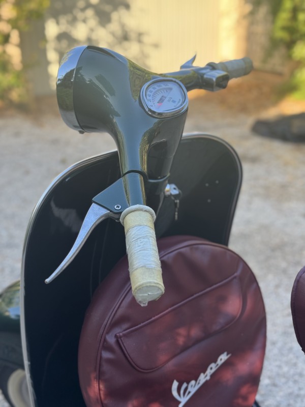 vespa VNB , vert jaguar, restauration complète, proche d Aix en Provence