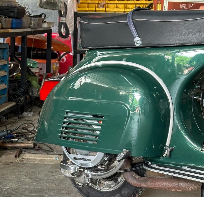 vespa sprint véloce 1974, entièrement restaurée, proche de Paris . carte grise française collection 