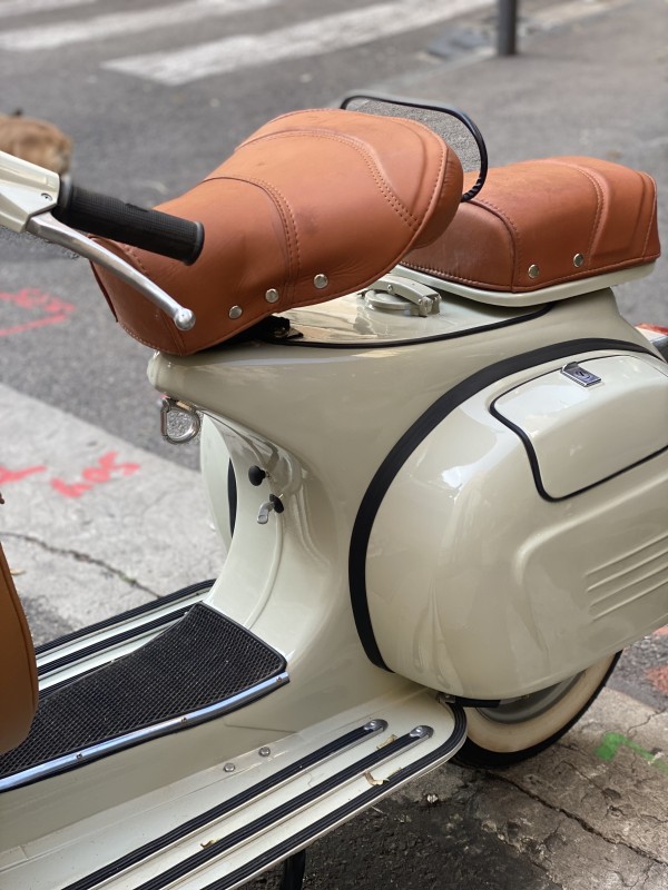 vespa Gt , entièrement restaurée,125cc, carte grise française collection proche de Nice 