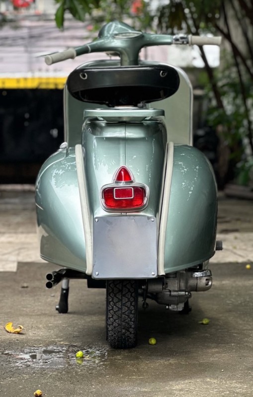 VESPA VBB2 1965 - proche Lille , certificat d origine, carte grise de collection, full restauration 