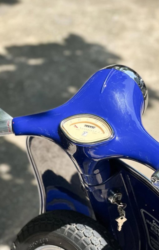 Vespa VBB2 1965 : un modèle d’exception restauré dans un bleu iconique, carte grise collection , Lyon 