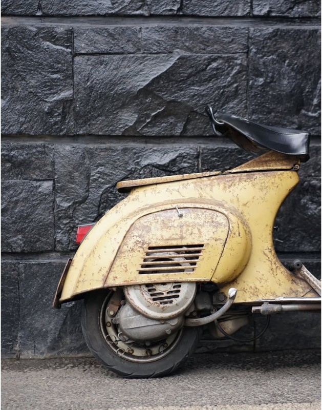 Chiner une Vespa ancienne : trouver des modèles authentiques et rares chez la Vespazienne 