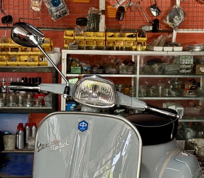 vespa sprint 1970, restauration complète, moteur d’origine. carte grise française de collection, proche de Rennes 
