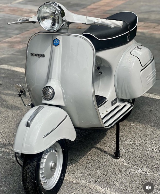 Vespa sprint véloce 1973 entièrement restaurée. proche de Biarritz 