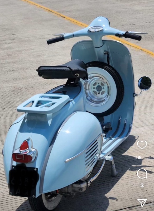 vespa Vbb 1964 entièrement restaurée. carte grise française collection. certificat d origine. Paris 