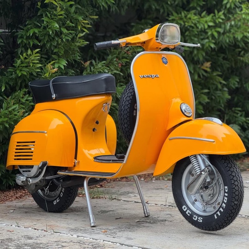 Vespa Sprint 1976 restaurée – Une icône vintage désormais livrée  à Paris, carte grise collection, restauration complète 