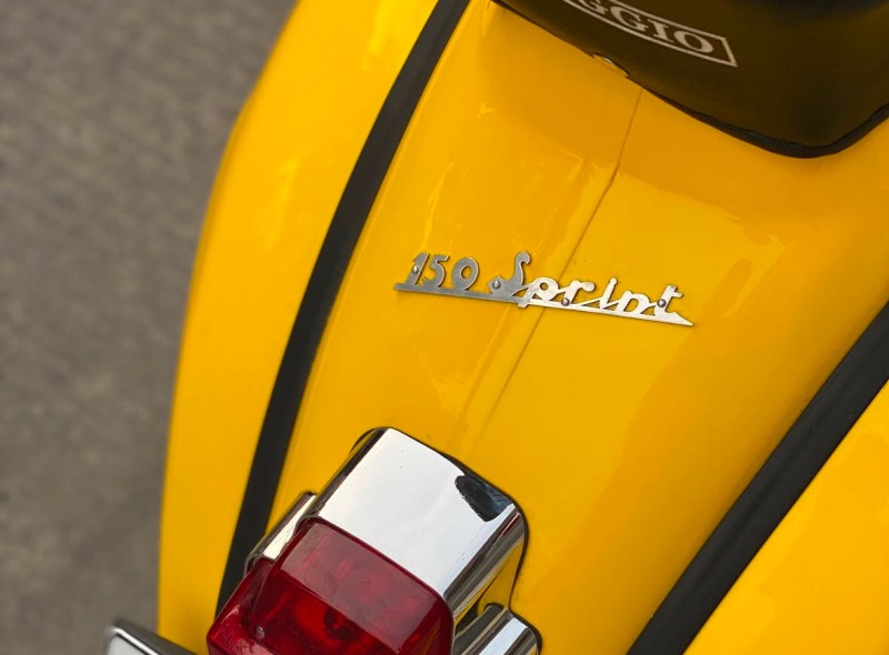 restauration personnalisée d une vespa sprint proche de Rennes. carte grise collection 