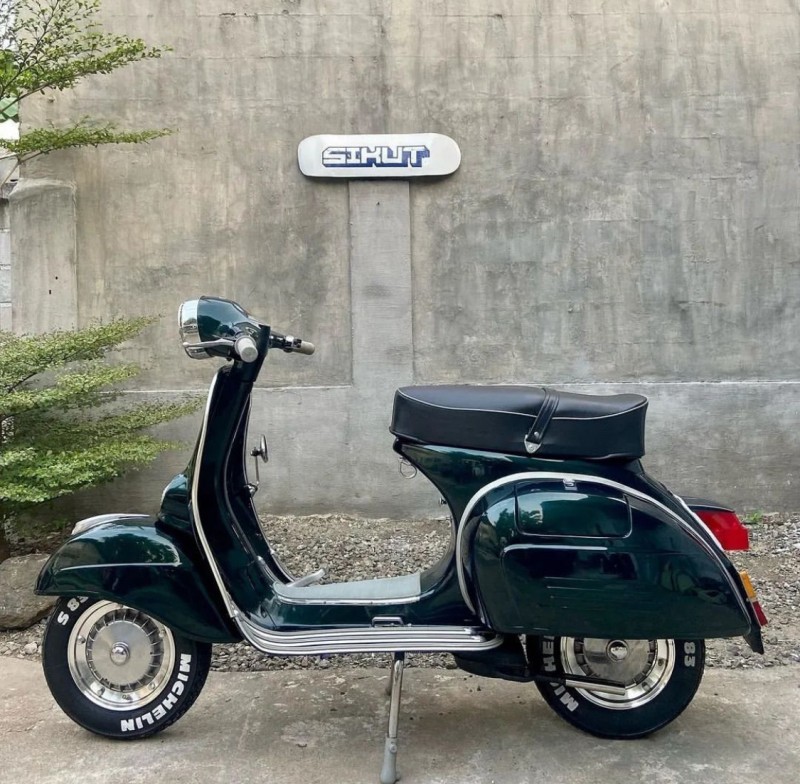 Vespa sprint 150cc , carte grise française collection. entièrement restaurée. Paris 