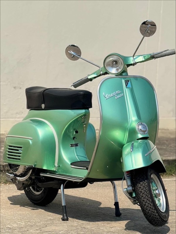 Vespa Super 1966 Vert Métallisé , carte grise de collection, Lilles (Restauration @lavespazienne)