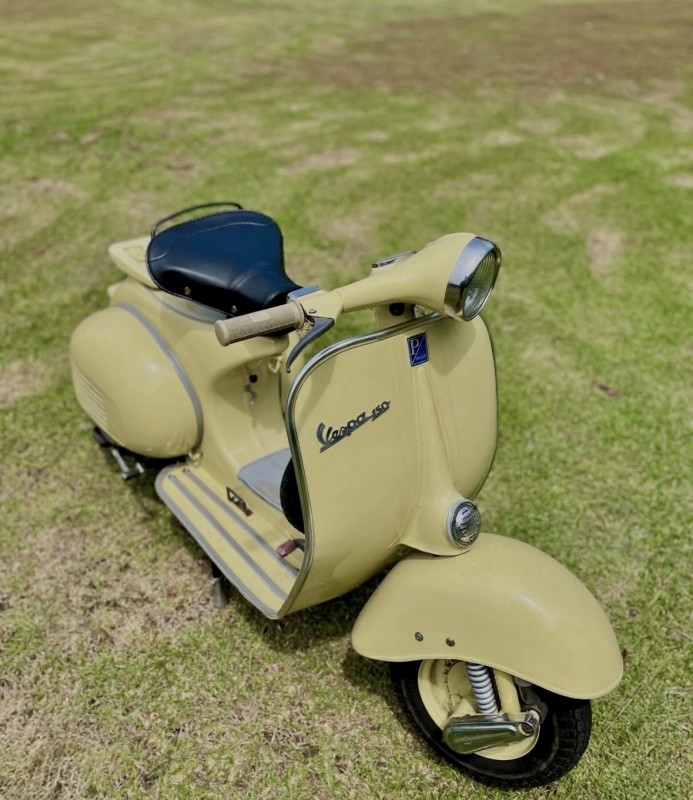 Vespa VBB 1962 Jaune Pâle : une restauration d’exception, carte grise de collection, proche Bordeaux 