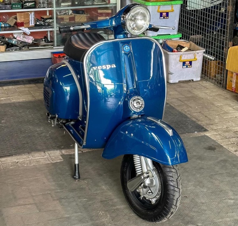 vespa super 66 , entièrement restaurée, carte grise française collection, proche de Deauville 