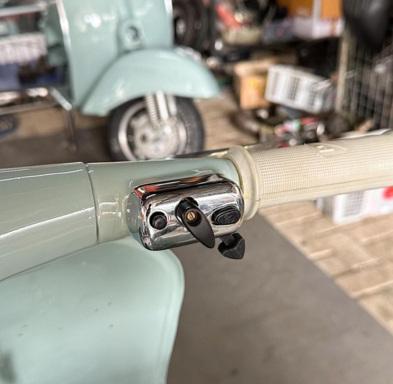 vespa Vbb 150cc vendue et livrée proche de Grenoble . sur commande. carte grise française collection 
