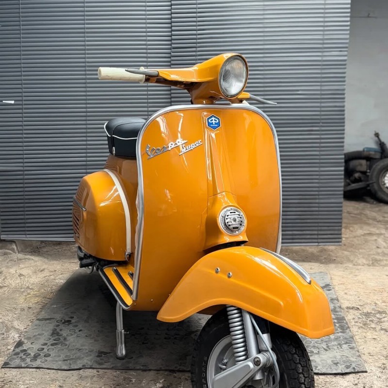 Vespa super 1970, restaurée complètements, carte grise de collection, Paris