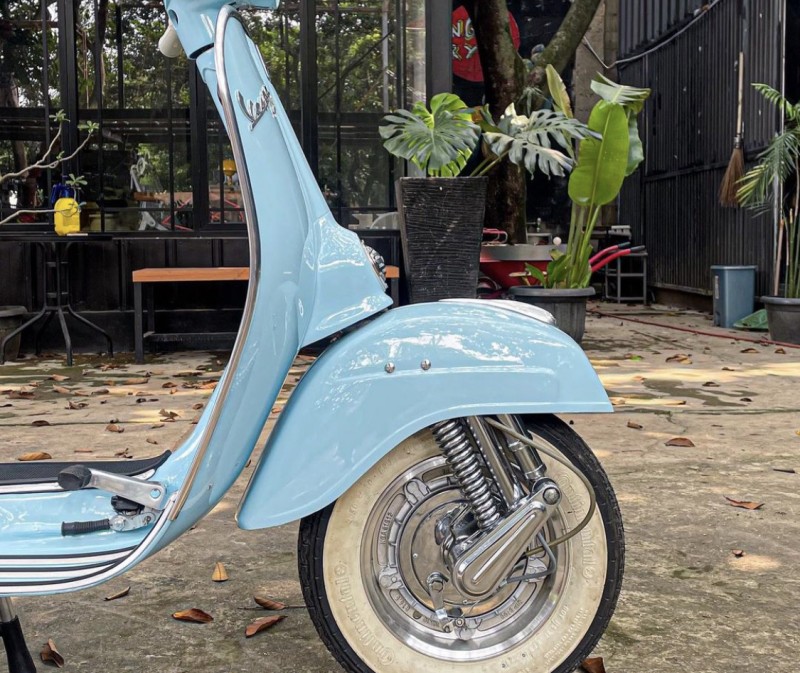 vente de vespa super 150 1966 entièrement restauré proche de st Rémy de Provence 