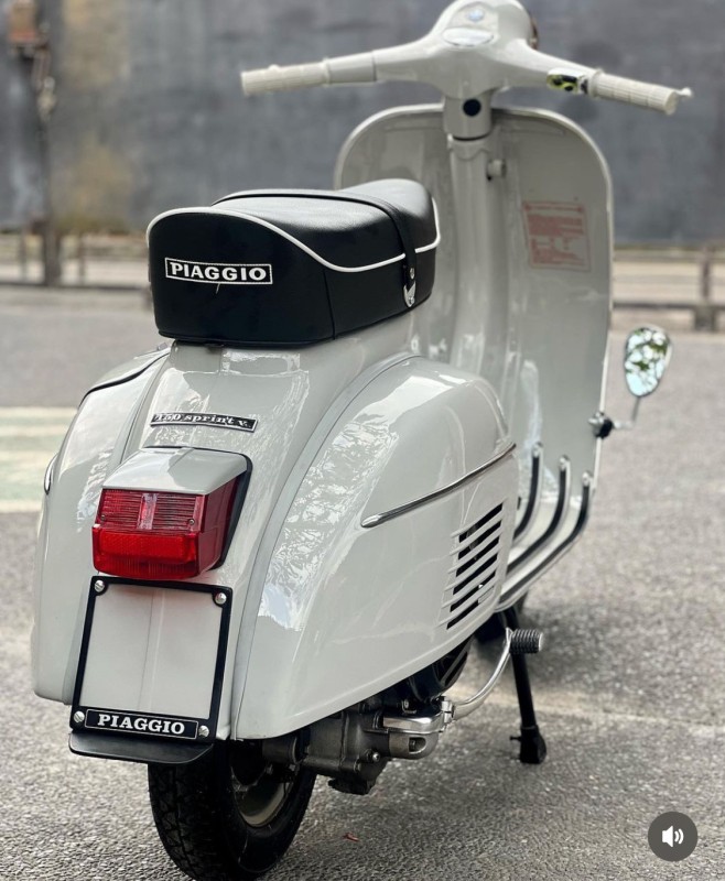 Vespa sprint véloce 1973 entièrement restaurée. proche de Biarritz 