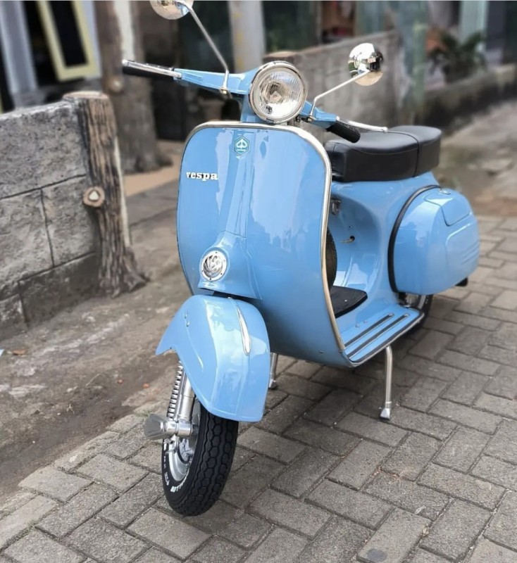 Vespa type sprint, restauration personnalisée, sur commande, collection, proche de paris 