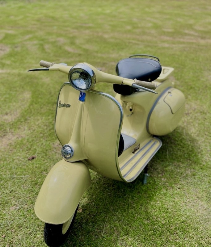 Vespa VBB 1962 Jaune Pâle : une restauration d’exception, carte grise de collection, proche Bordeaux 