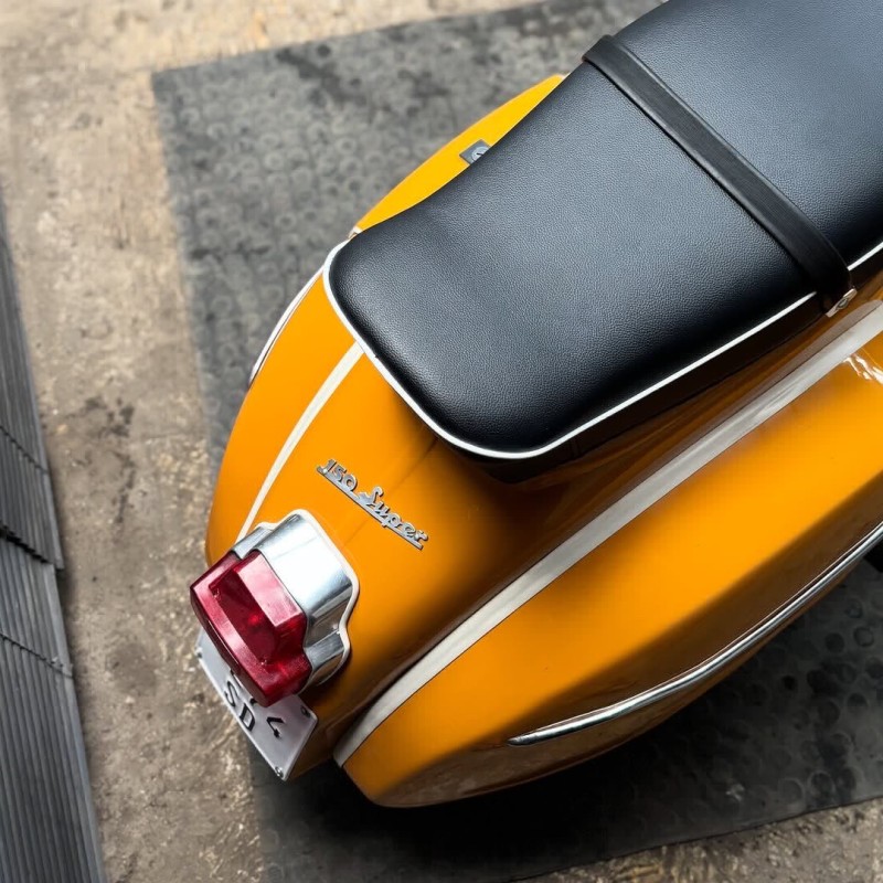 Vespa super 1970, restaurée complètements, carte grise de collection, Paris