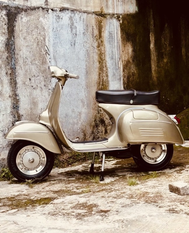 vespa sprint véloce, 1971 , restauration complète, carte grise collection, proche de Strasbourg.