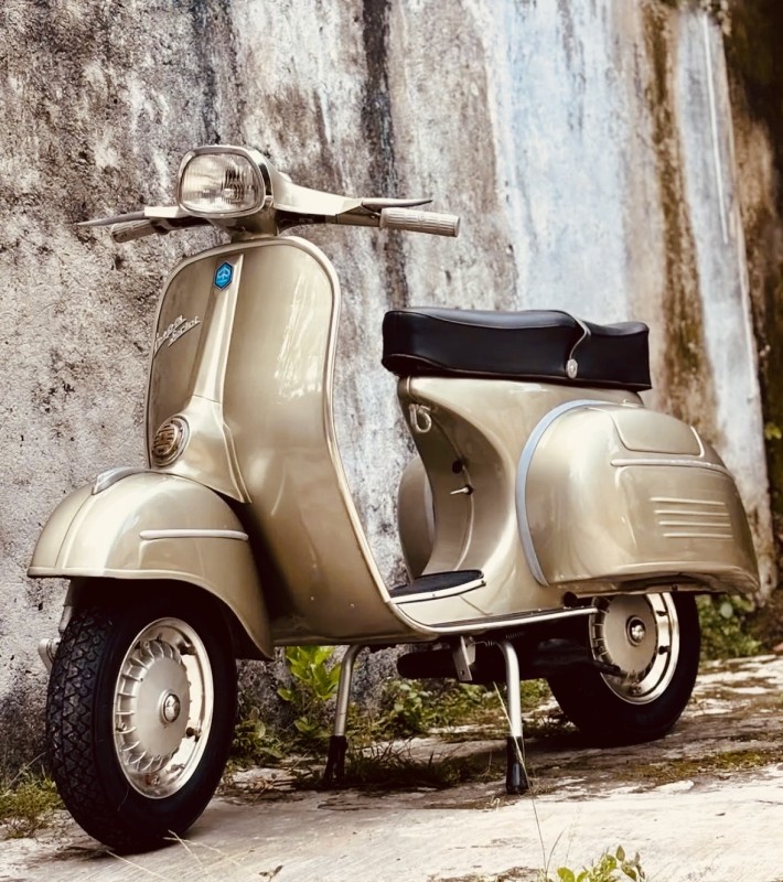 vespa sprint véloce, 1971 , restauration complète, carte grise collection, proche de Strasbourg.