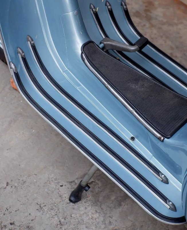 Vespa VNA 1959 entièrement restaurée proche de paris 