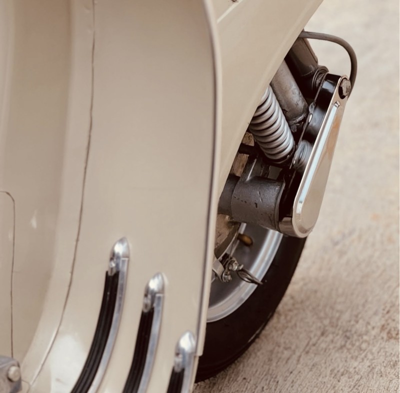 vespa super 1968, restauration complète, certificat piaggio, proche de Dijon 