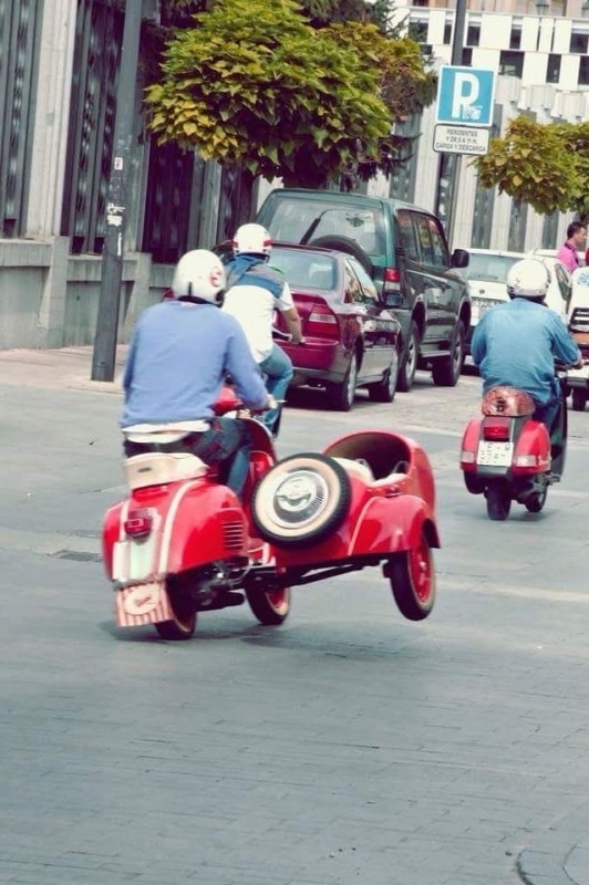Vespa Sidecar VBB 1961 : Restauration Intégrale & Carte Grise Collection – À Deux Pas de Lille