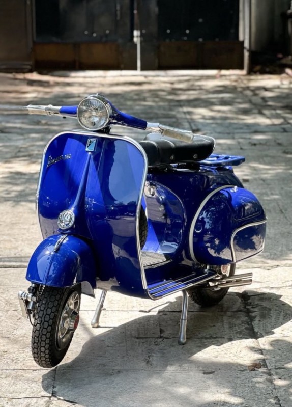 Vespa VBB2 1965 : un modèle d’exception restauré dans un bleu iconique, carte grise collection , Lyon 