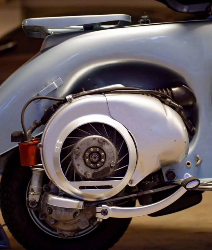 Vespa VNA 1959 entièrement restaurée proche de paris 