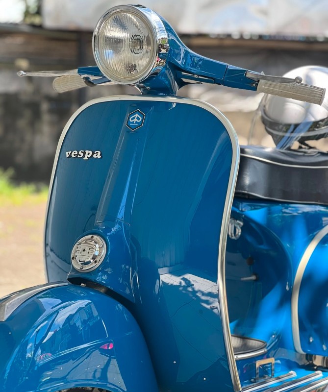 vespa sprint 150cc , 1971, restauration complète, carte grise collection, proche de Genève 
