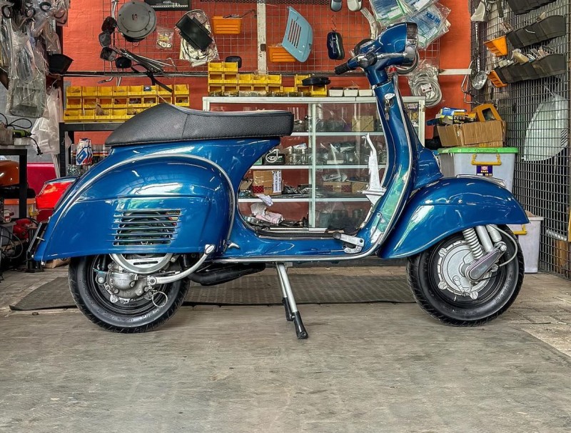 vespa super 66 , entièrement restaurée, carte grise française collection, proche de Deauville 