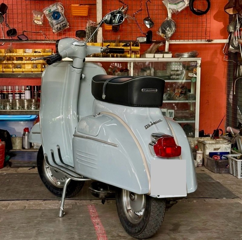 vespa sprint 1970, restauration complète, moteur d’origine. carte grise française de collection, proche de Rennes 