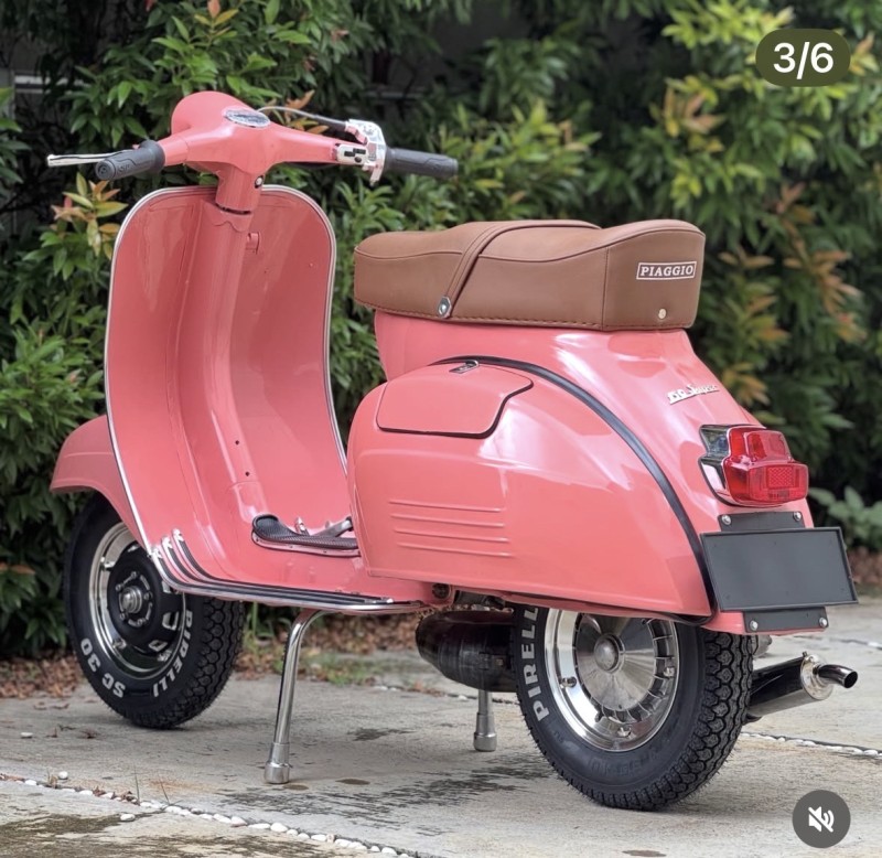 Vespa Super  1973 restaurée : l’élégance intemporelle d’une icône italienne, carte grise collection, Paris 