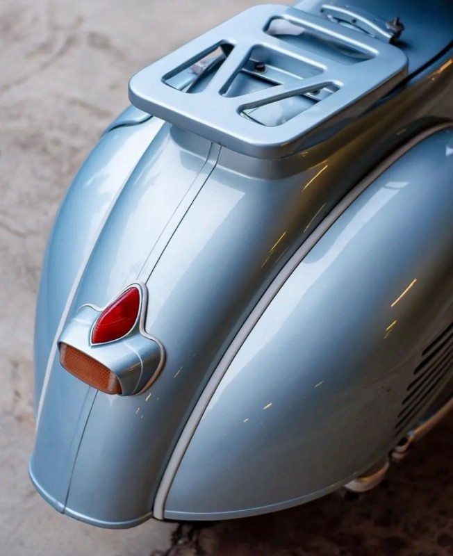 Vespa VNA 1959 entièrement restaurée proche de paris 