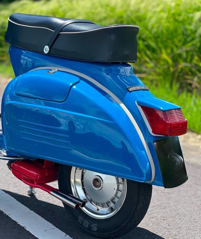 vespa sprint 150cc , 1971, restauration complète, carte grise collection, proche de Genève 