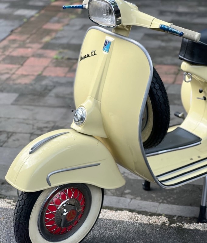 ✨ Vespa GL 1964, entièrement restaurée, certifiée d origine, carte grise collection, proche de Reims 