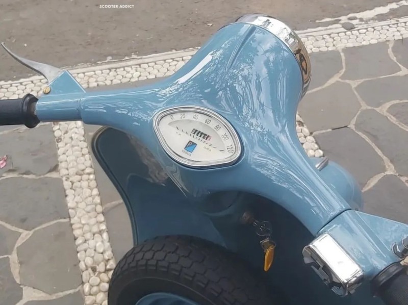 Vespa VBB 1965 ,entièrement restaurée , carte grise française collection, proche de Monaco 