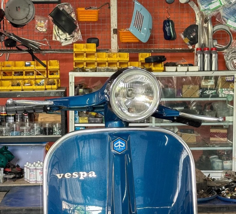 vespa super 66 , entièrement restaurée, carte grise française collection, proche de Deauville 
