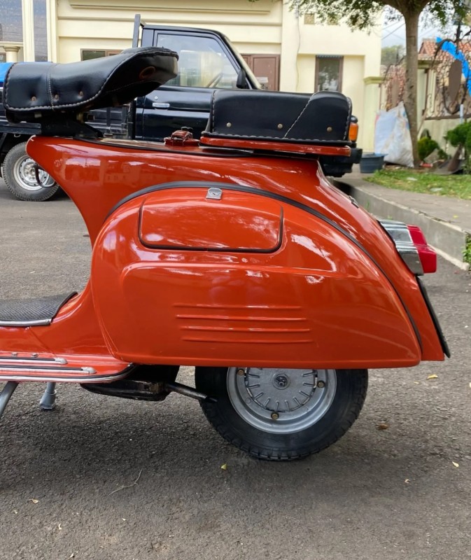 vespa super 150 , restauration complète, carte grise de collection, proche de paris. 