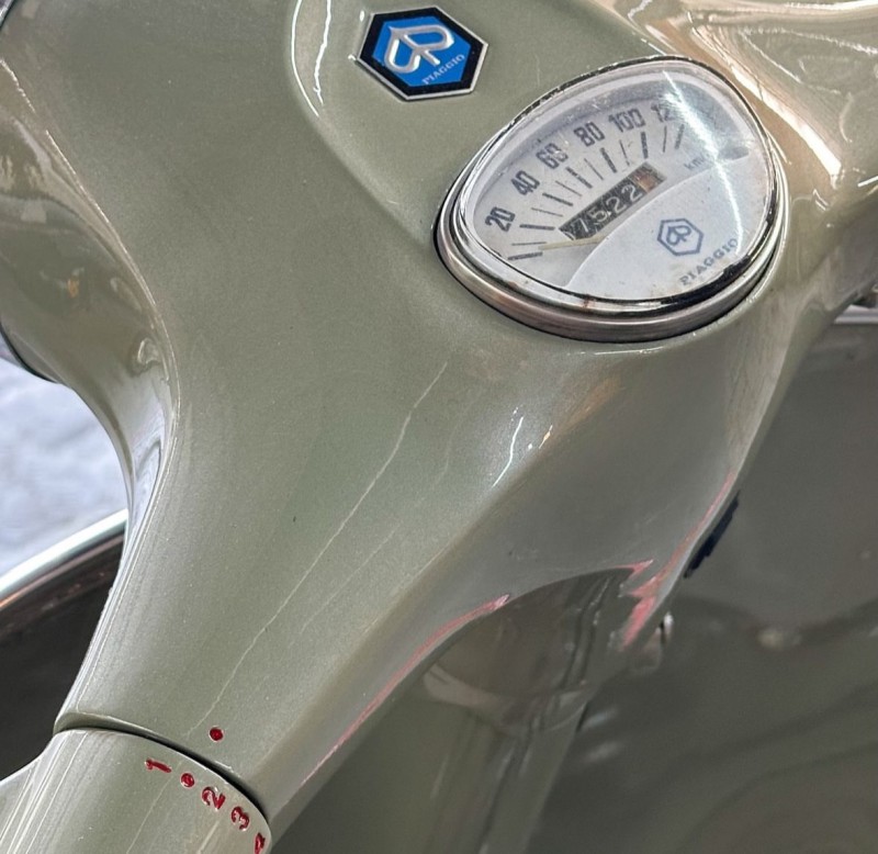 vespa sprint 150cc , carte grise de collection, restauration complète personnalisée, Paris 